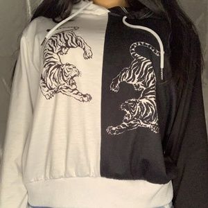 SHEIN White and Black Tiger Sweatshirt